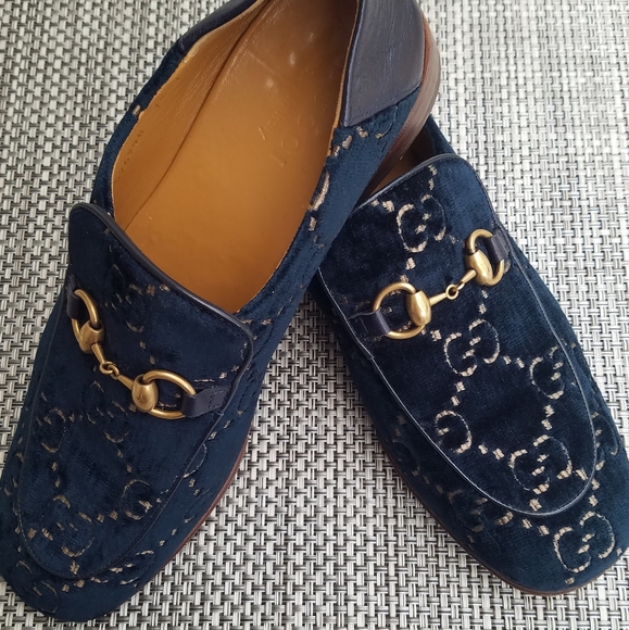 Men's "Gucci" Blue Velour Classic Loafer - Picture 5 of 9